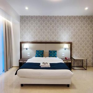Deluxe Zimmer mit Kingsize-Bett